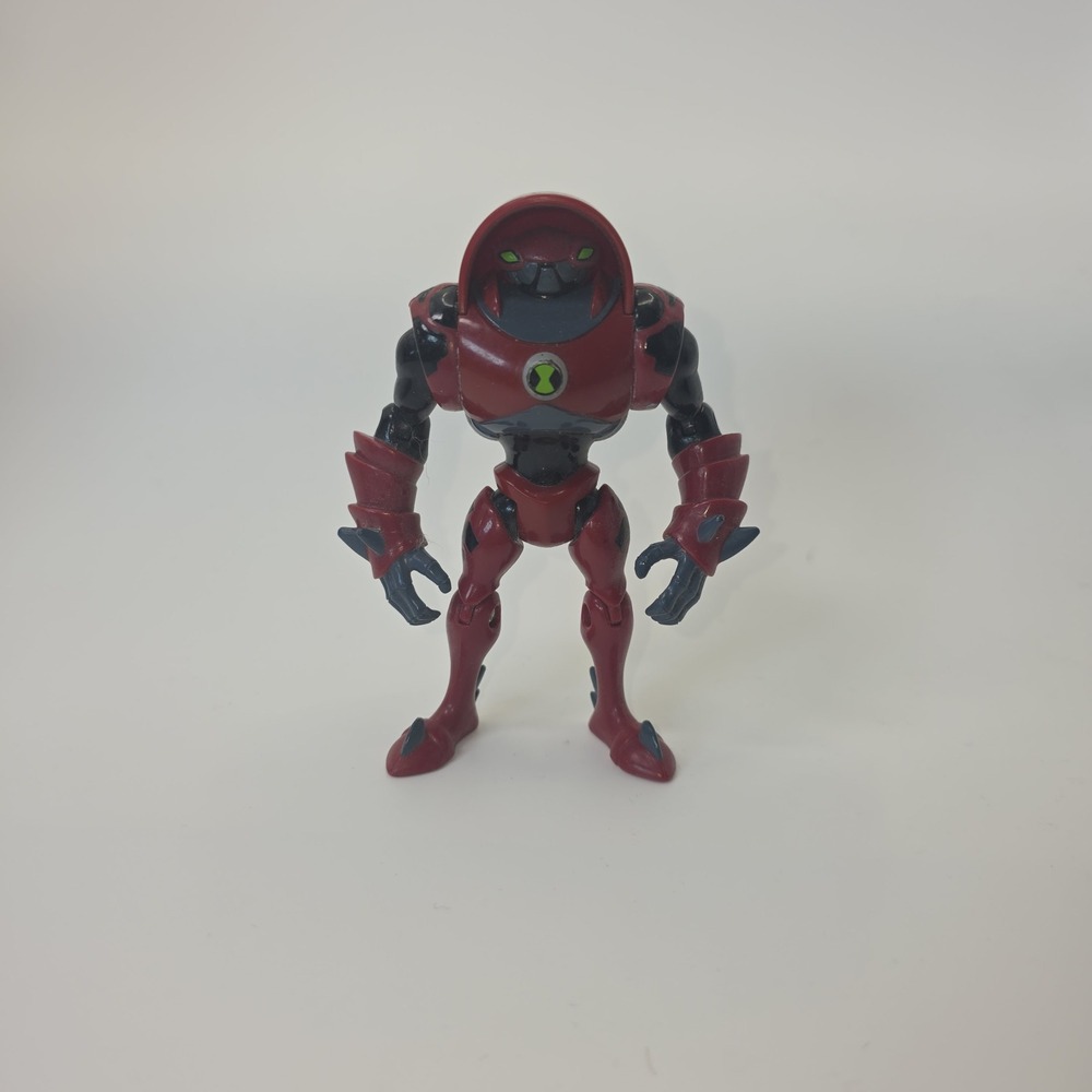 Bandai Ben 10 Ultimate Alien Water Hazard 4 Inch Action Figure Red Black 2010